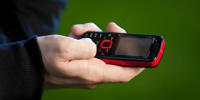 Telefoninių sukčių išmonė beribė – bando žmones įtikinti, kad jie buvo pakliuvę į esimo įvykį