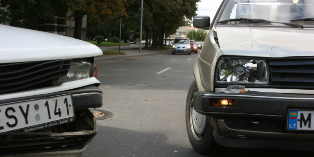 Draudikai nedidelius automobilių pažeidimus apmoka ir be apžiūros